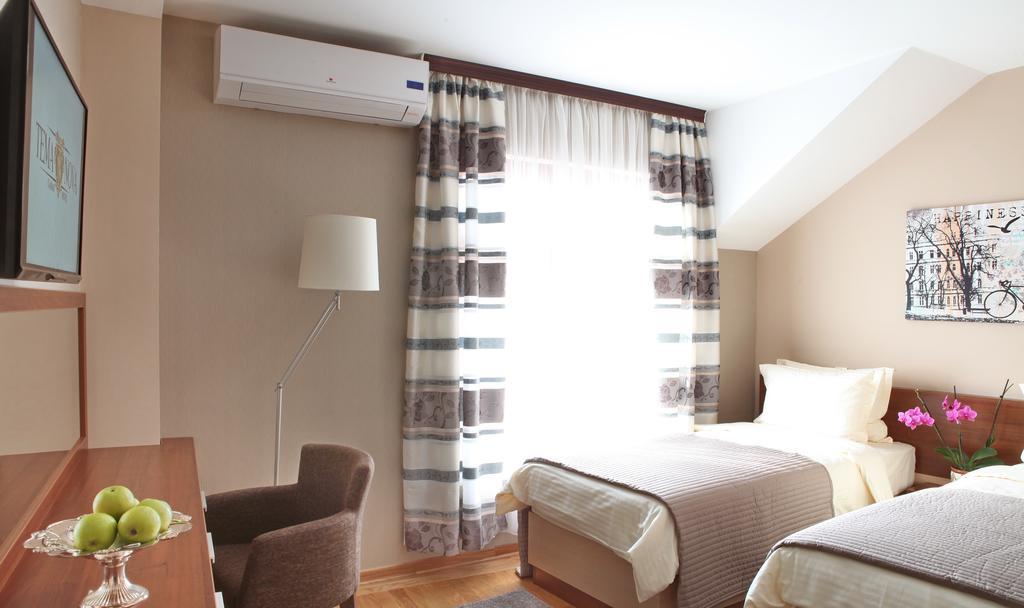 Garni Hotel Tema Nova Τσάτσακ Εξωτερικό φωτογραφία