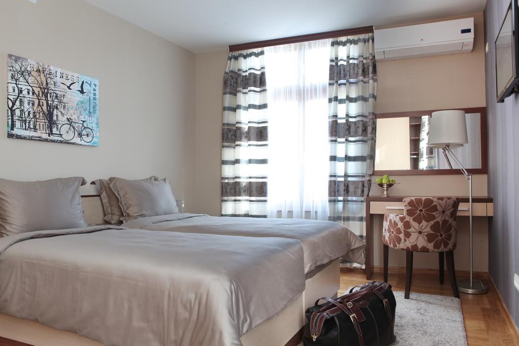 Garni Hotel Tema Nova Τσάτσακ Εξωτερικό φωτογραφία