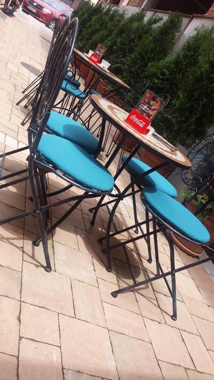 Garni Hotel Tema Nova Τσάτσακ Εξωτερικό φωτογραφία