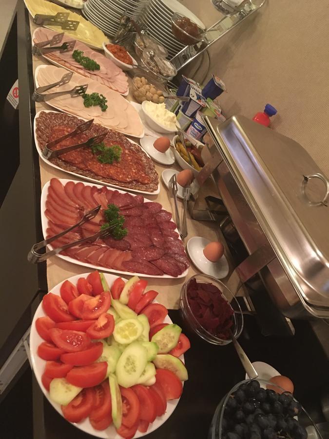 Garni Hotel Tema Nova Τσάτσακ Εξωτερικό φωτογραφία